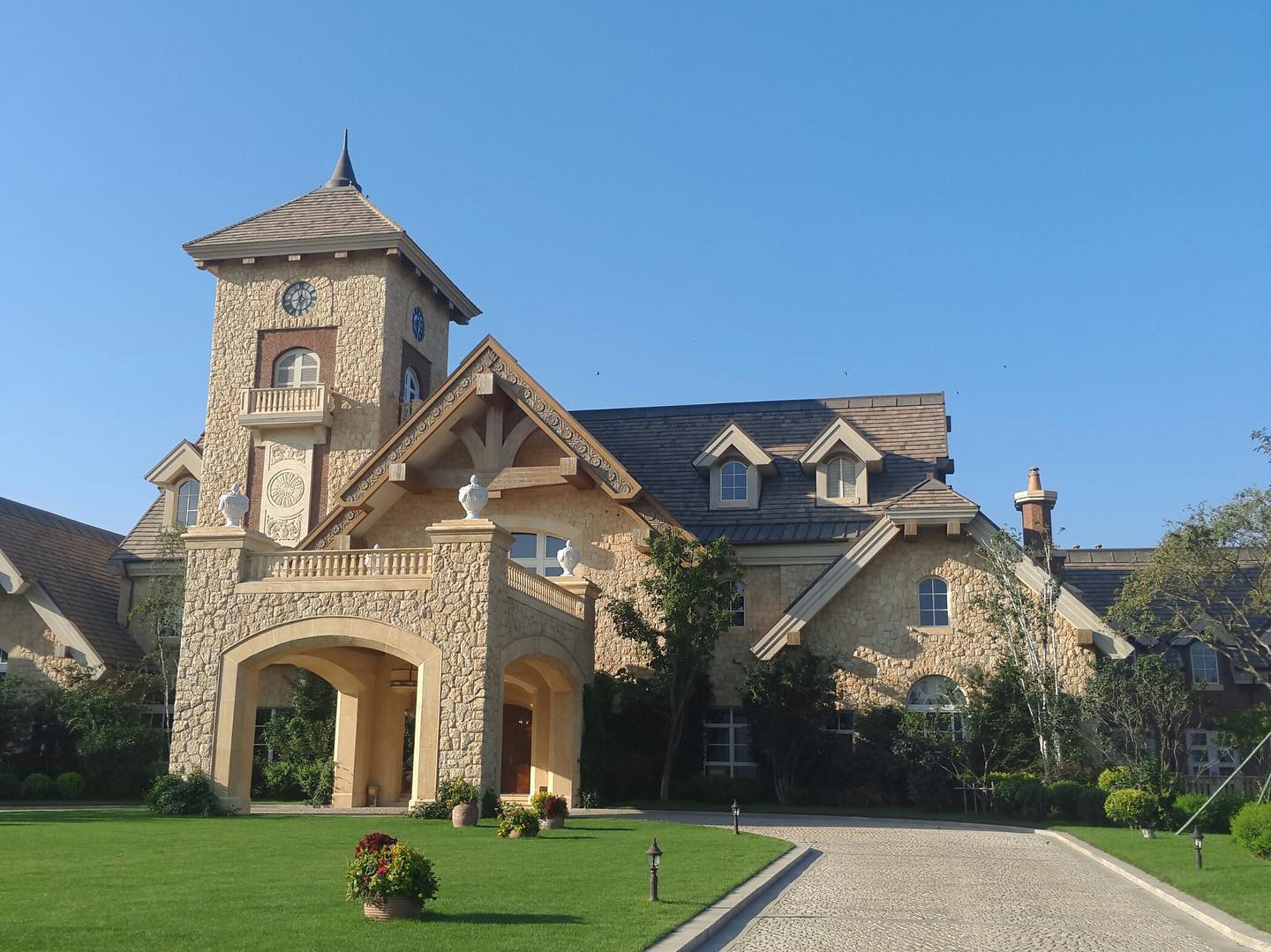 custom high tech homes with a 120 year warranty, made in China - Image 17